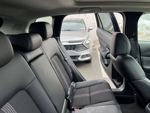 Used 2025 MAZDA CX-50 AWD 2.5 S w/ Premium Package image 39