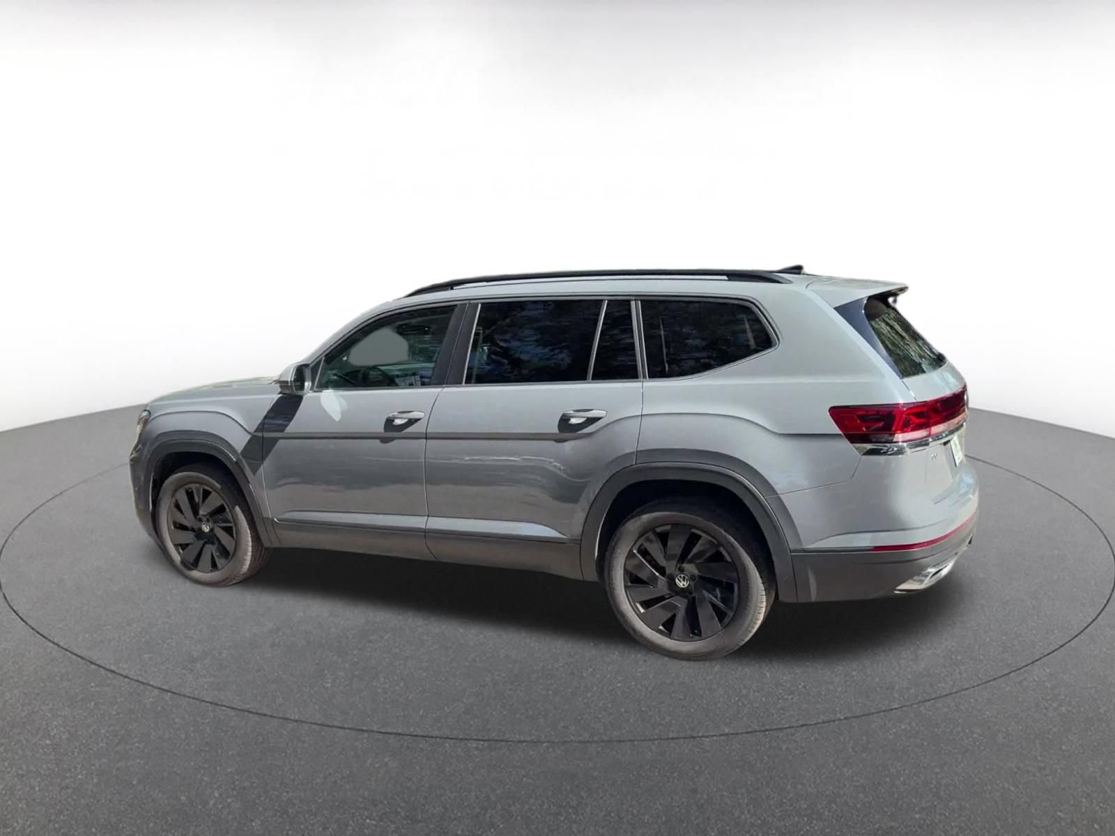 Used 2026 Volkswagen Atlas SE FWD image 9