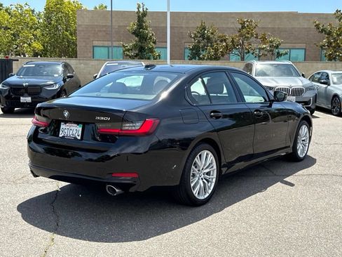 Used 2023 BMW 330i Sedan w/ Premium Package RWD image 8