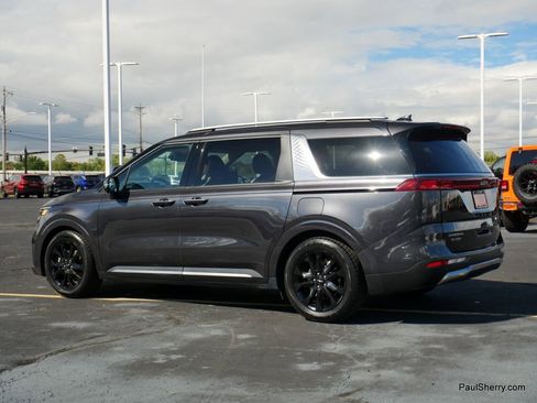 Used 2023 Kia Carnival SX Prestige image 15