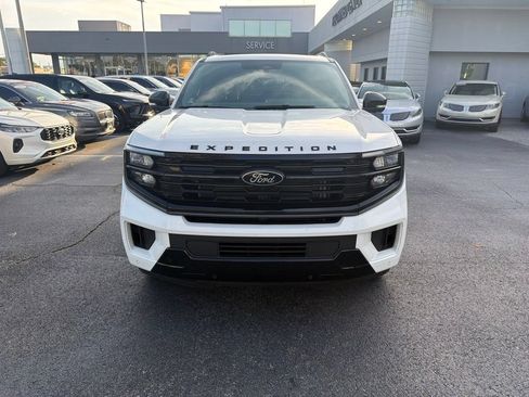 Used 2025 Ford Expedition Max Platinum w/ Stealth Performance Package AWD/4WD image 6