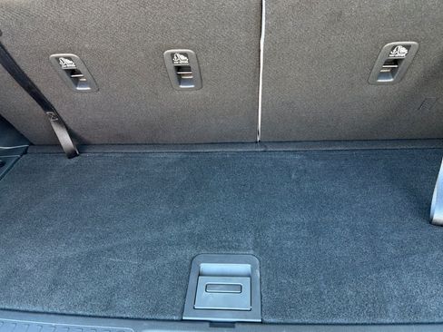 Used 2025 Honda Pilot EX-L image 18