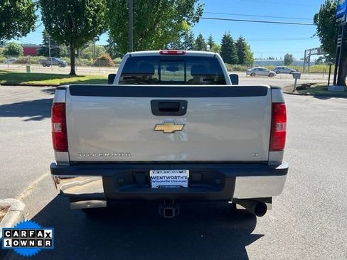 Used 2009 Chevrolet Silverado 2500 LT w/ Exterior Plus Package AWD/4WD image 6