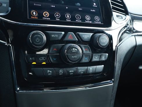 Certified 2021 Jeep Grand Cherokee Trailhawk w/ Trailhawk Luxury Group AWD/4WD image 18