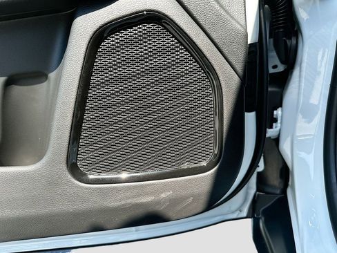 New 2026 Jeep Compass Latitude image 24