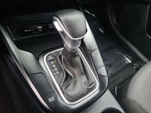 Used 2024 Kia Soul LX w/ Option Group 015 FWD image 16