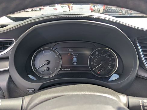 Used 2024 INFINITI QX50 Luxe AWD/4WD image 19