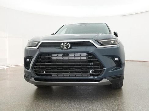 New 2026 Toyota Grand Highlander Limited image 31