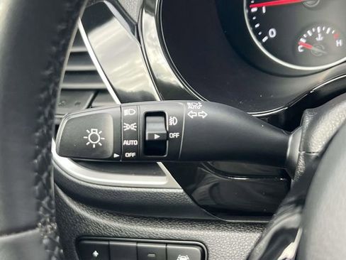 Used 2022 Kia Seltos EX image 24