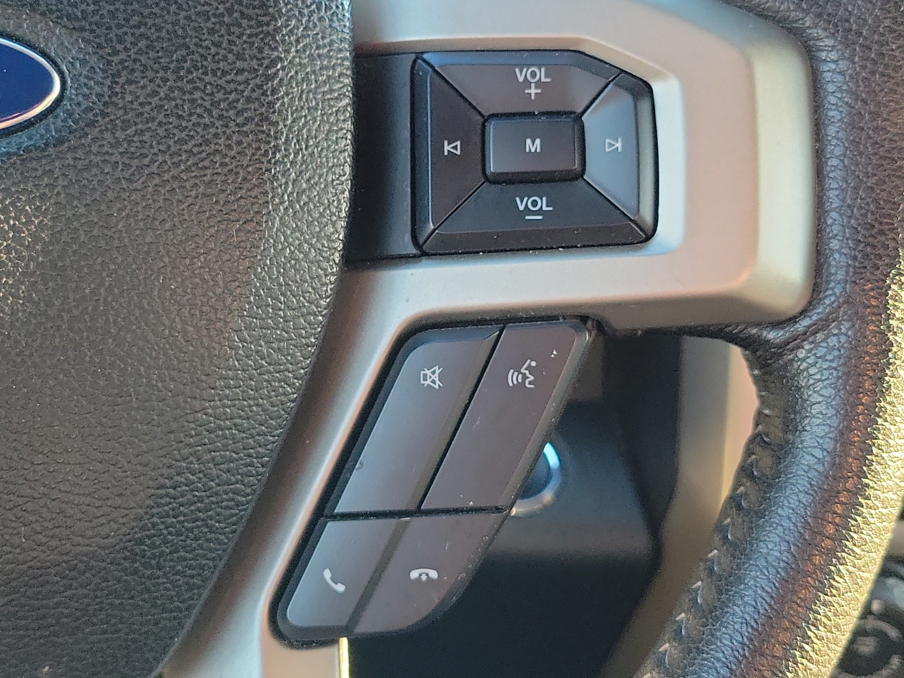 Used 2016 Ford F150 Lariat w/ Equipment Group 502A Luxury AWD/4WD image 20