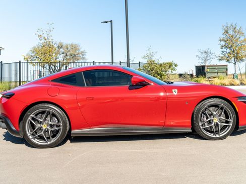 Used 2022 Ferrari Roma RWD image 54