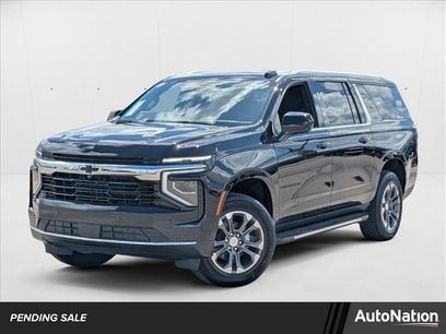 New 2025 Chevrolet Suburban LS w/ LPO, Dark Essentials Package