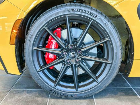 New 2026 Toyota GR86 YUZU Limited image 9