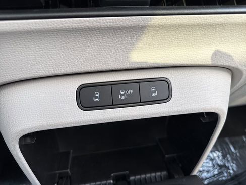 New 2025 Volkswagen ID. Buzz 1st Edition image 25