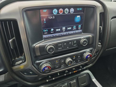 Used 2018 GMC Sierra 2500 SLT w/ All Terrain HD Package image 28