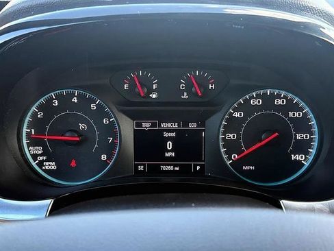 Used 2023 Chevrolet Traverse LT FWD image 24