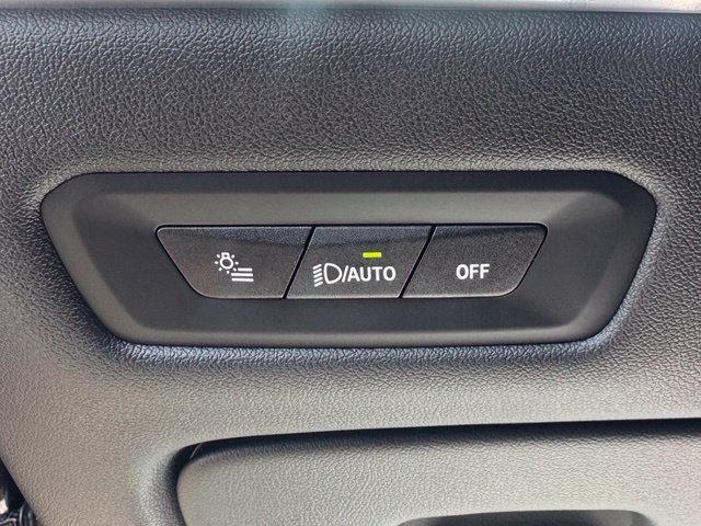 Certified 2025 BMW X5 xDrive40i w/ M Sport Package AWD/4WD image 15