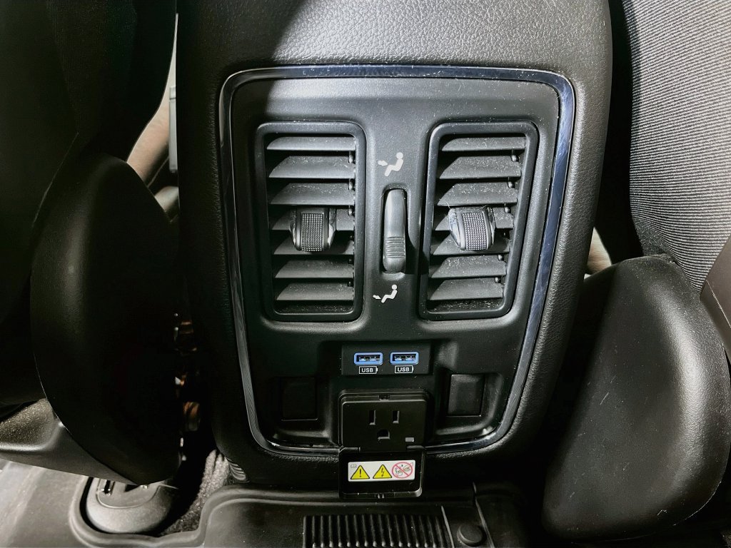 Used 2021 Jeep Grand Cherokee Limited AWD/4WD image 10
