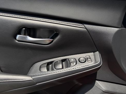 Used 2025 Nissan Sentra SV w/ All-Weather Package FWD image 13