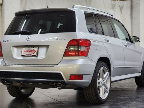 Used 2011 Mercedes-Benz GLK 350 4MATIC image 5
