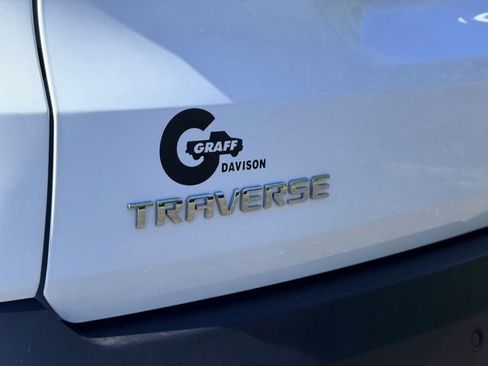 Used 2019 Chevrolet Traverse LT FWD image 30