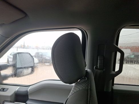 Used 2019 Ford F250 XLT w/ XLT Value Package image 17