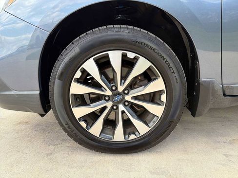 Used 2017 Subaru Outback 3.6R Limited AWD/4WD image 10