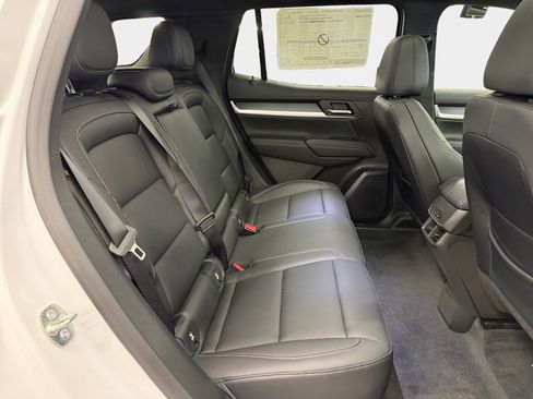 New 2026 GMC Terrain Elevation w/ Elevation Premium Package AWD/4WD image 11
