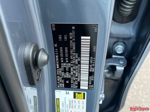 Certified 2026 Toyota Corolla Cross XLE w/ Convenience Package FWD image 33