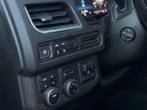 Used 2022 Chevrolet Tahoe RST w/ Luxury Package AWD/4WD image 17