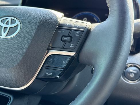 Used 2025 Toyota Camry SE w/ Multimedia Upgrade Package image 27