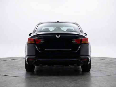 Used 2025 Nissan Altima 2.5 SV image 7
