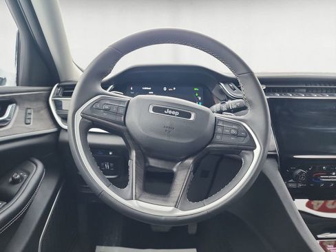 Used 2024 Jeep Grand Cherokee Limited 4xe image 12