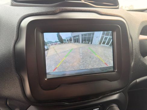Used 2019 Jeep Renegade Trailhawk AWD/4WD image 15