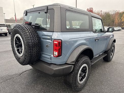 New 2025 Ford Bronco Base w/ Sasquatch Package image 7