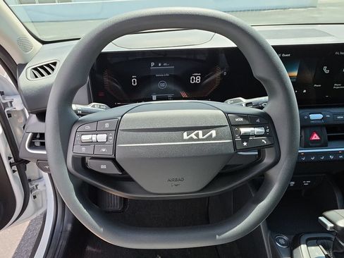 New 2026 Kia K4 FWD image 28