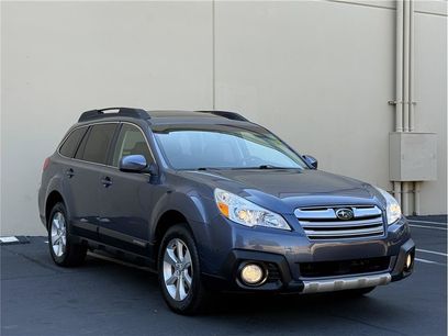 Used 2014 Subaru Outback 2.5i Limited w/ Moonroof Package
