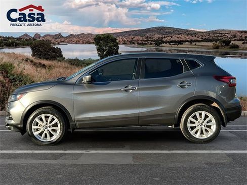 Used 2021 Nissan Rogue Sport S image 5