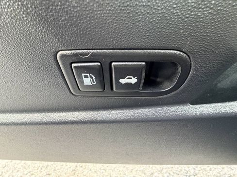 Used 2010 Hyundai Genesis 2.0T RWD image 15