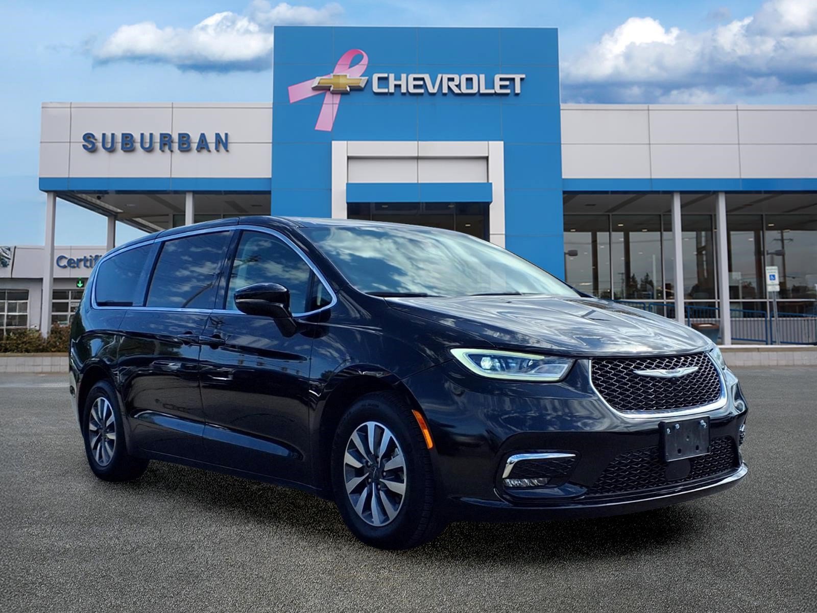 Used 2024 Chrysler Pacifica Limited FWD image 3