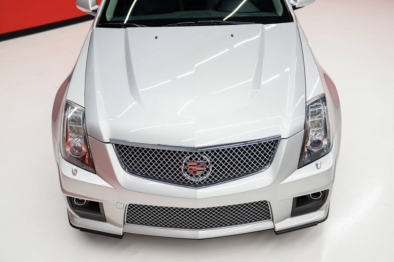 Used 2010 Cadillac CTS V RWD image 3