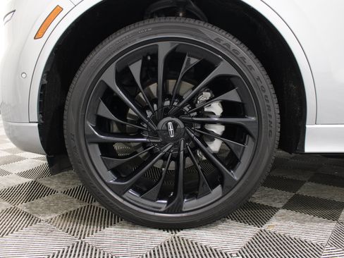 Used 2023 Lincoln Aviator Reserve w/ Equipment Group 201A AWD/4WD image 40