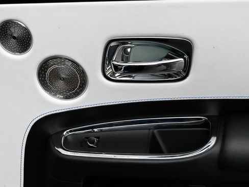 Used 2018 Rolls-Royce Ghost RWD image 59