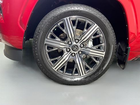 Used 2023 Toyota Sequoia Capstone AWD/4WD image 14
