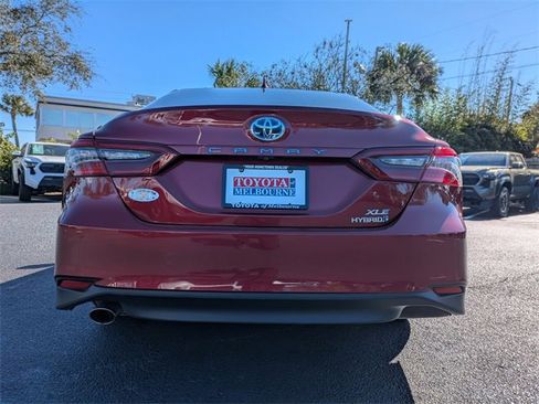 Used 2022 Toyota Camry XLE image 5
