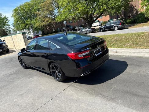 Used 2019 Honda Accord Sport image 4