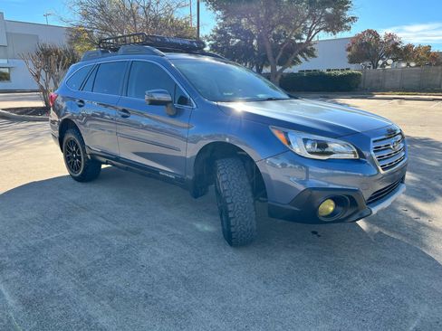 Used 2017 Subaru Outback 3.6R Limited image 3