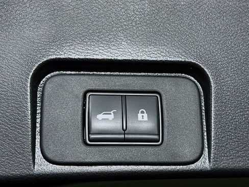 Certified 2023 Nissan Rogue SL FWD image 29