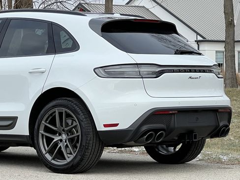 Certified 2025 Porsche Macan Turbo image 9