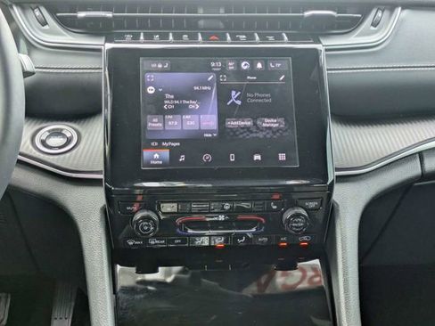 Used 2025 Jeep Grand Cherokee L Laredo AWD/4WD image 16